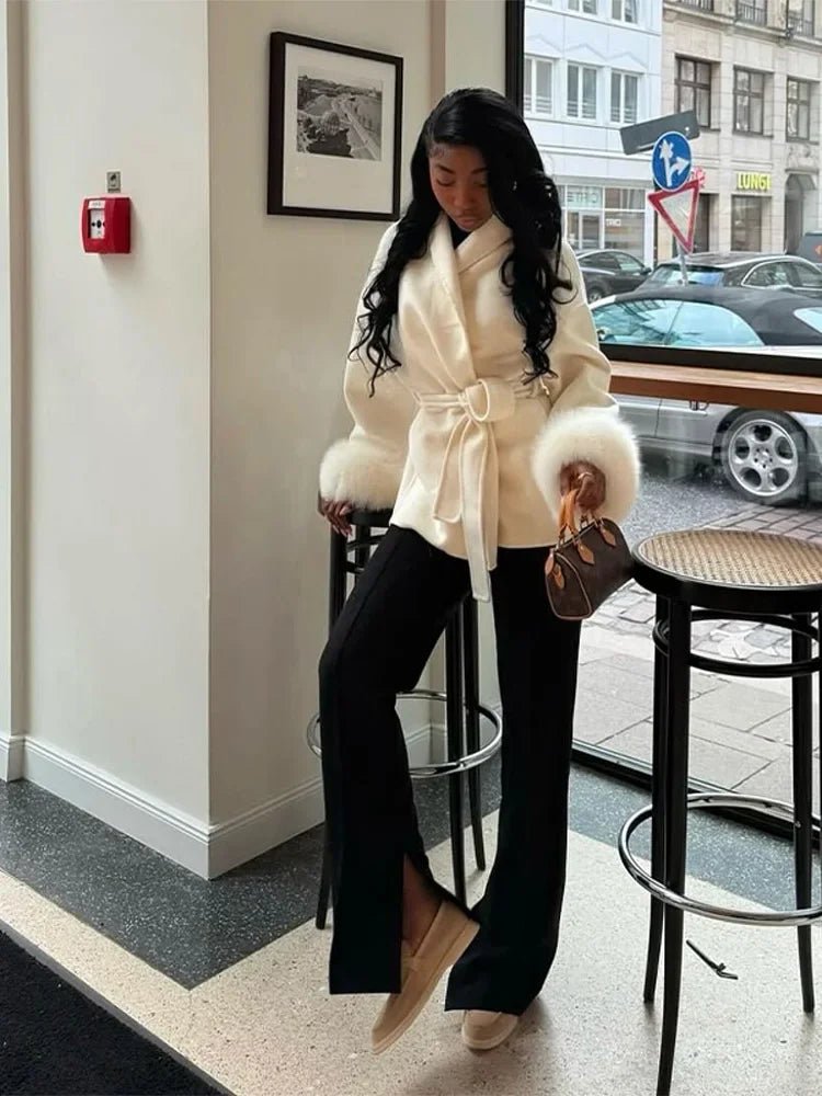 Veste Femme Laine Courte Ceinturée – Élégante & Chic Automne/Hiver 2025 - Vestico