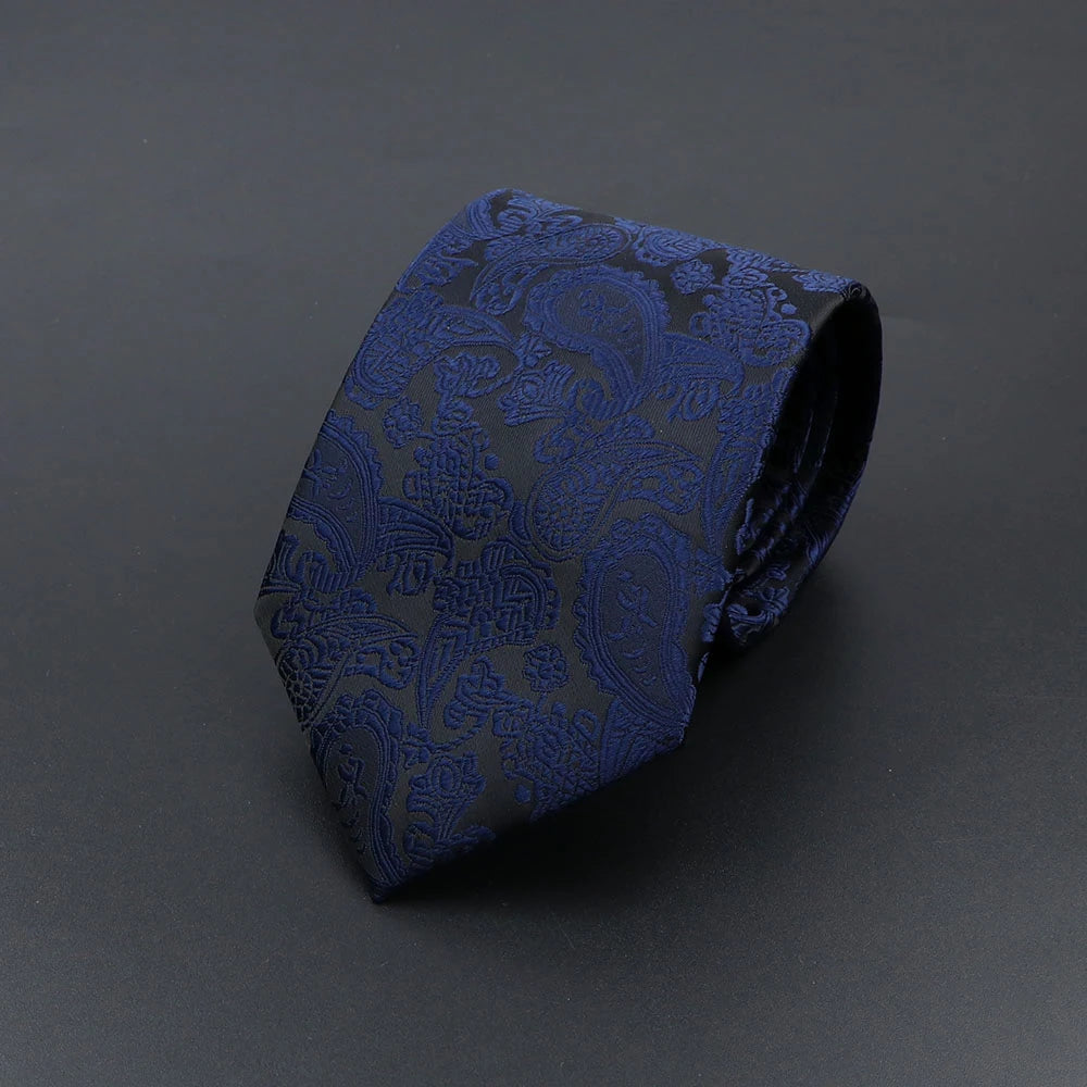 Cravate Homme Imprimée – Motifs Chiens, Rayures & Style Élégant