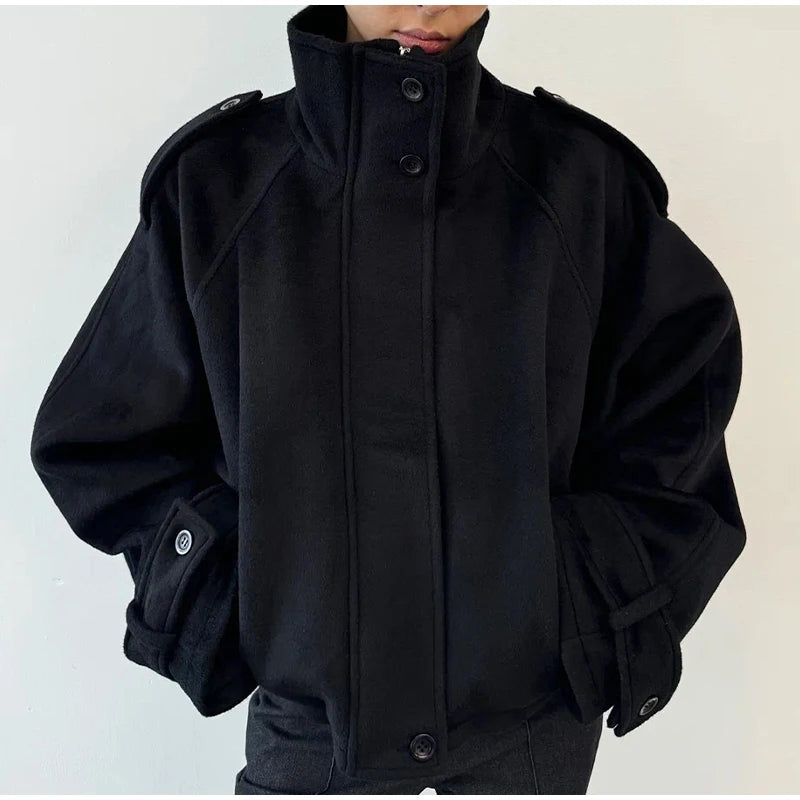 Manteau Court Femme Chic – Col Montant, Fermeture Zippée et Poches - Vestico