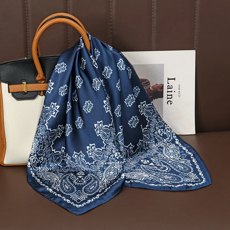 Foulard Carré Satiné Femme – Imprimé Floral, Élégant & Multifonction