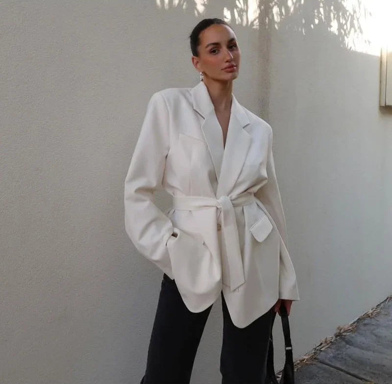 Blazer Femme Décontracté Ceinturé – Veste Élégante à Revers et Poches - Vestico