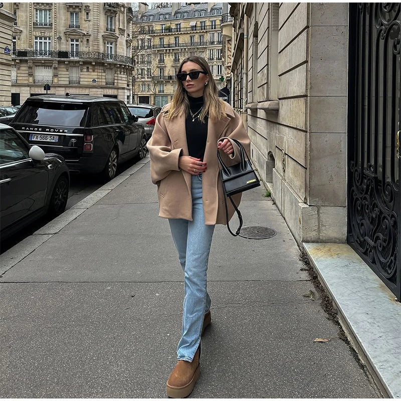 Manteau Court Femme Chic – Col Montant, Fermeture Zippée et Poches - Vestico