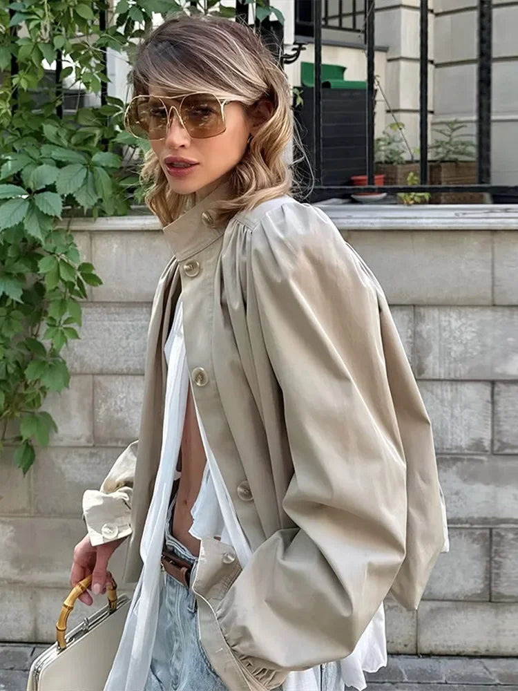 Trench Court Femme – Style Streetwear 2025 - Vestico