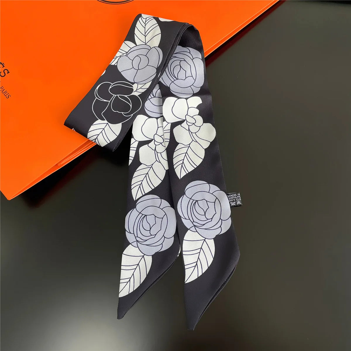 Foulard Femme Imprimé – Écharpe Fine en Soie, Accessoire pour Sac & Cheveux - Vestico