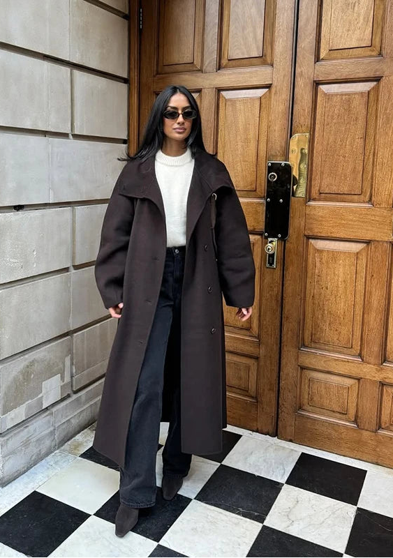 Manteau Long Élégant à Ceinture – Col Montant & Boutonnage Classique - Vestico