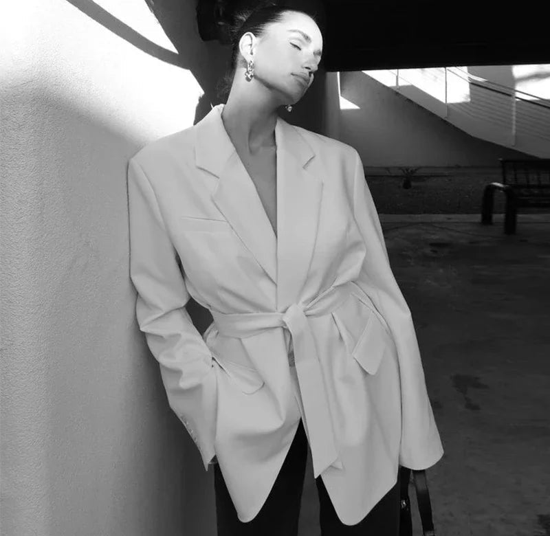 Blazer Femme Décontracté Ceinturé – Veste Élégante à Revers et Poches - Vestico