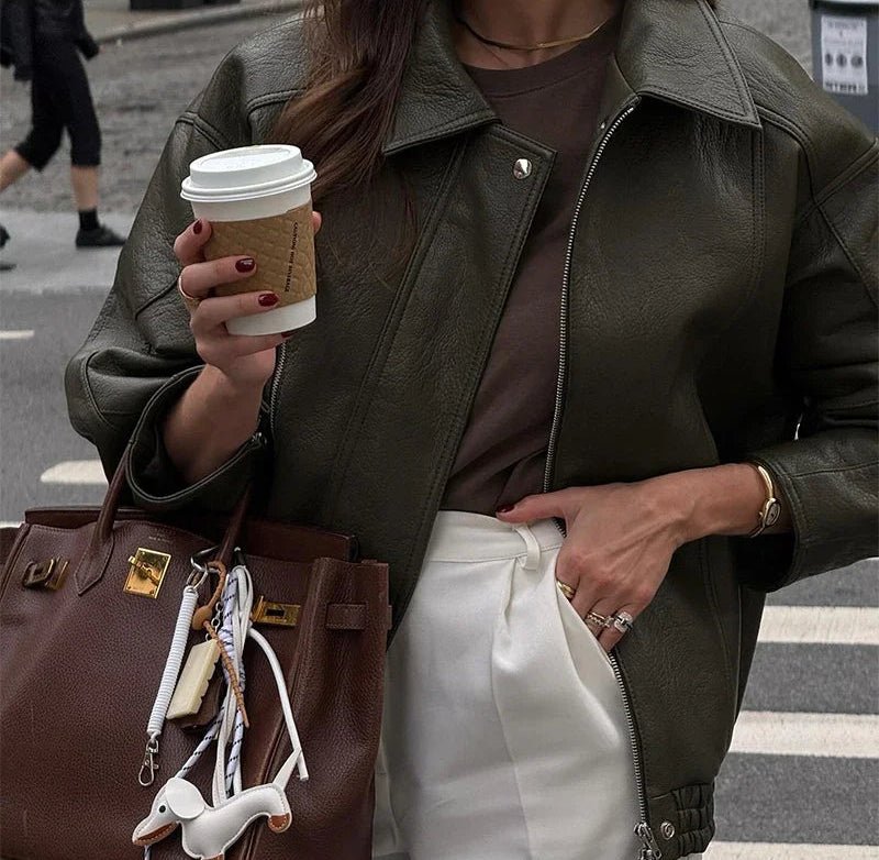 Veste Femme en Simili Cuir Vert Armée – Col Montant, Zippée, Coupe Loose - Vestico