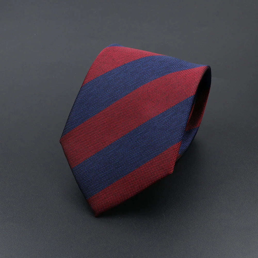 Cravate Homme Imprimée – Motifs Chiens, Rayures & Style Élégant