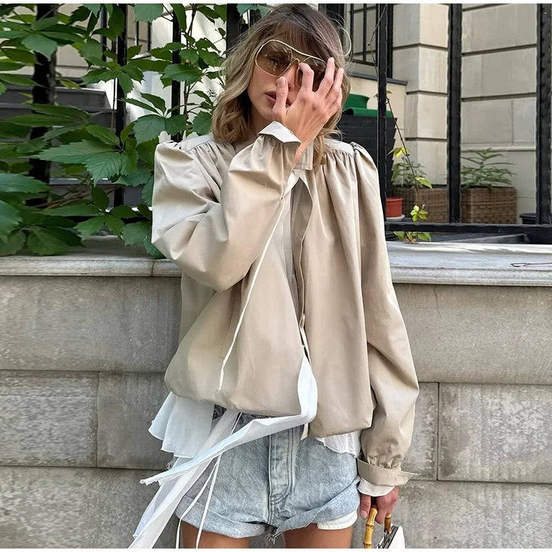 Trench Court Femme – Style Streetwear 2025 - Vestico