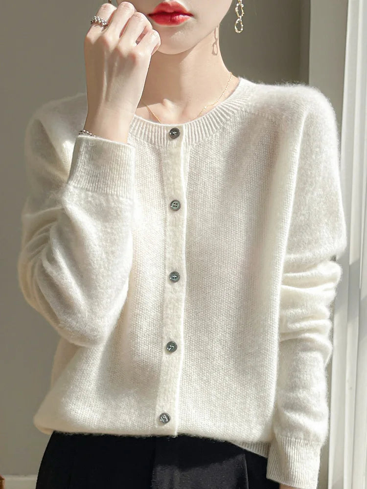 Cardigan Femme 100 % Laine Mérinos – Col Rond, Boutonné & Doux