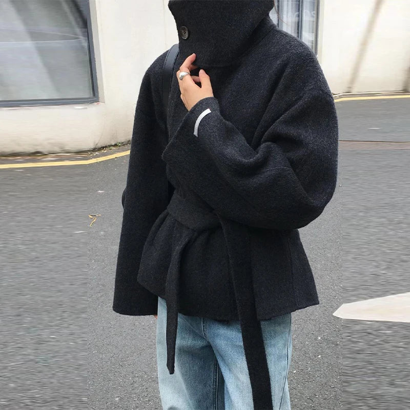 Manteau Urbain Ceinturé à Capuche – Laine Mélangée & Boutonnage Élégant - Vestico