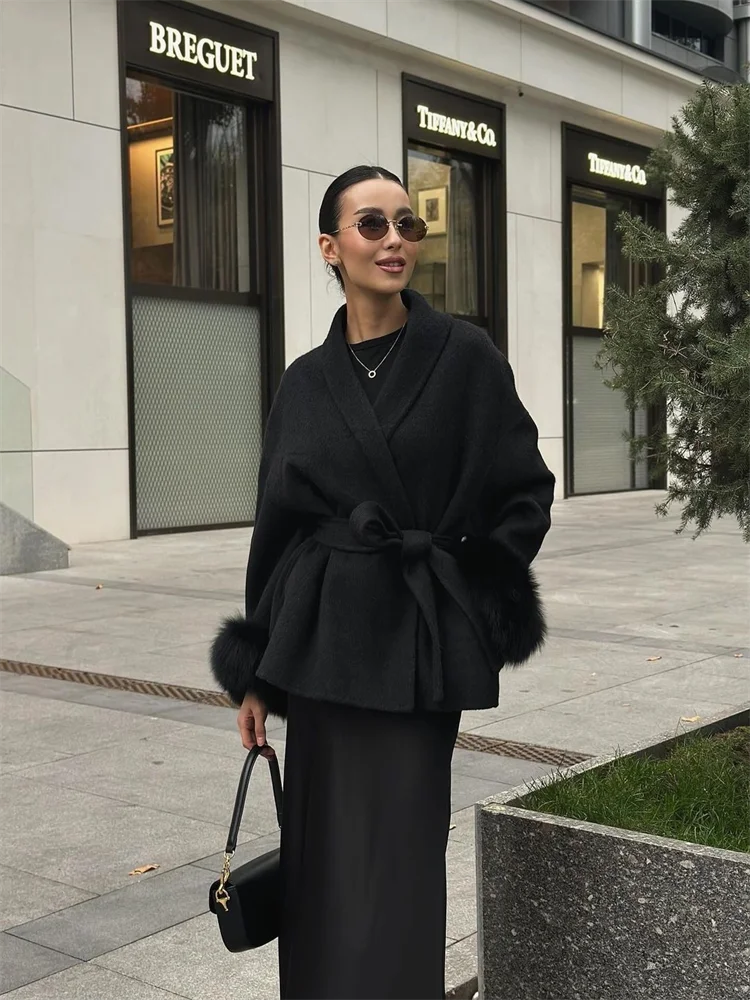 Manteau Femme Élégant – Ceinture & Manches Fourrure - Vestico
