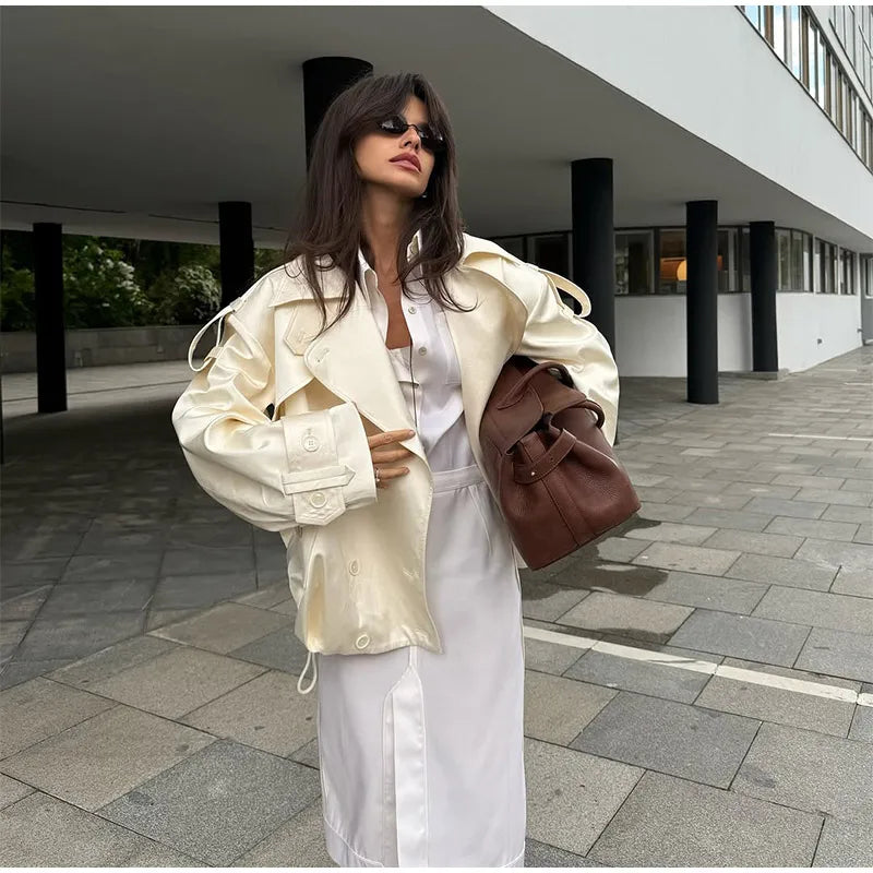 Trench Court Femme – Double Boutonnage & Lacets - Vestico