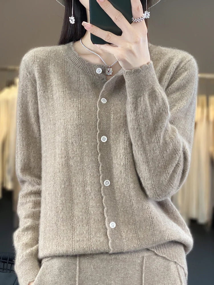 Cardigan Femme 100% Laine Mérinos – Design Dentelle et Tricot Creux - Vestico