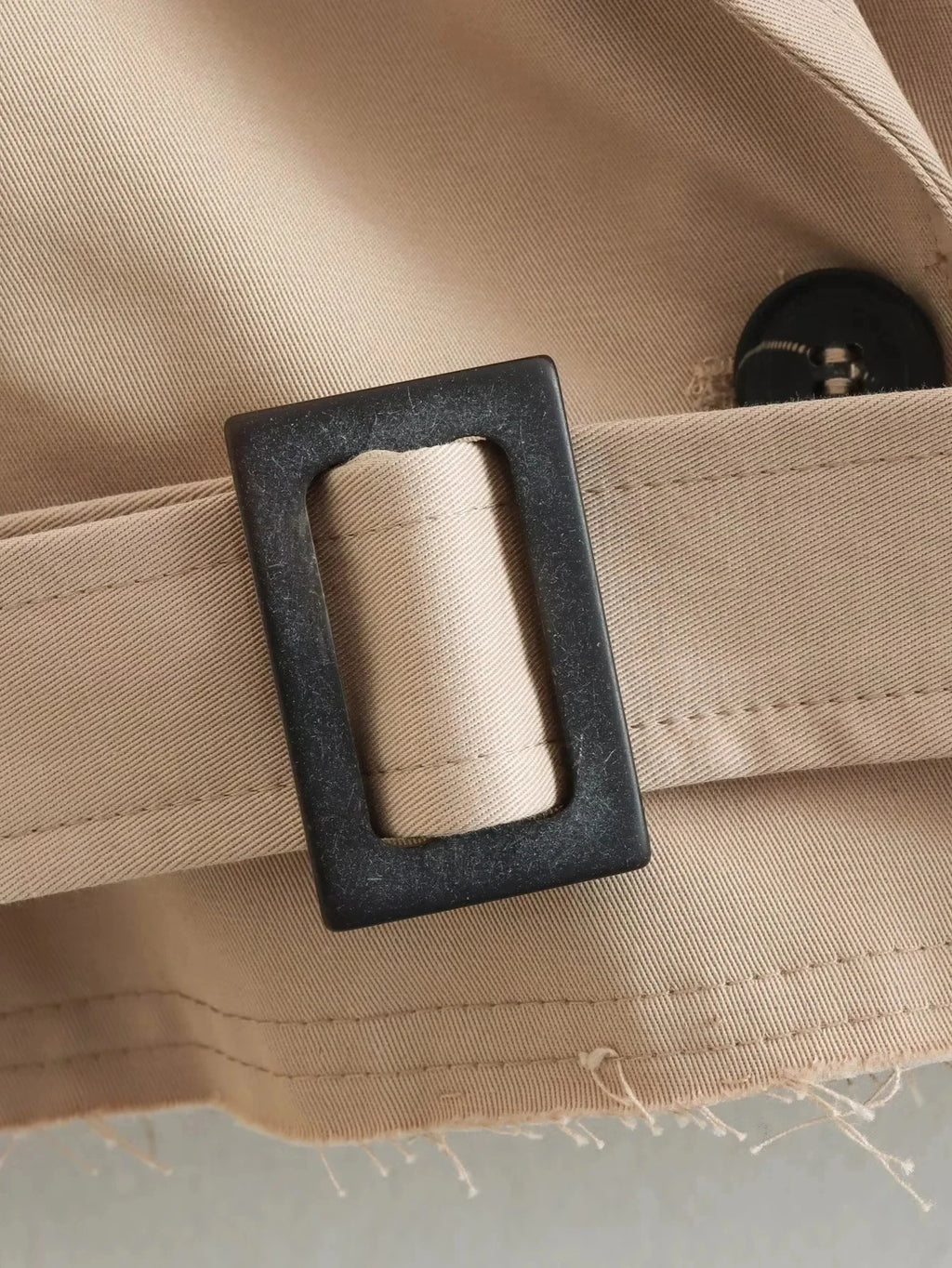 Trench Court Ceinturé Femme 2024 – Vintage Streetwear, Double Boutonnage, Manches Longues - Vestico