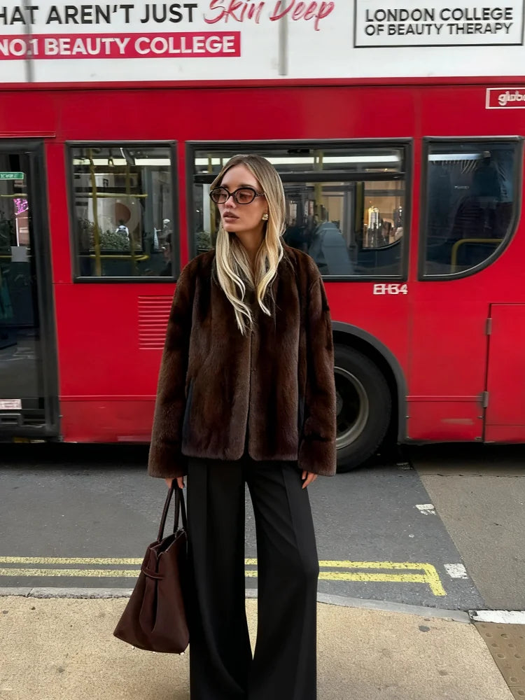 Veste Courte Femme en Fausse Fourrure Marron – Col Revers Col V Style Décontracté