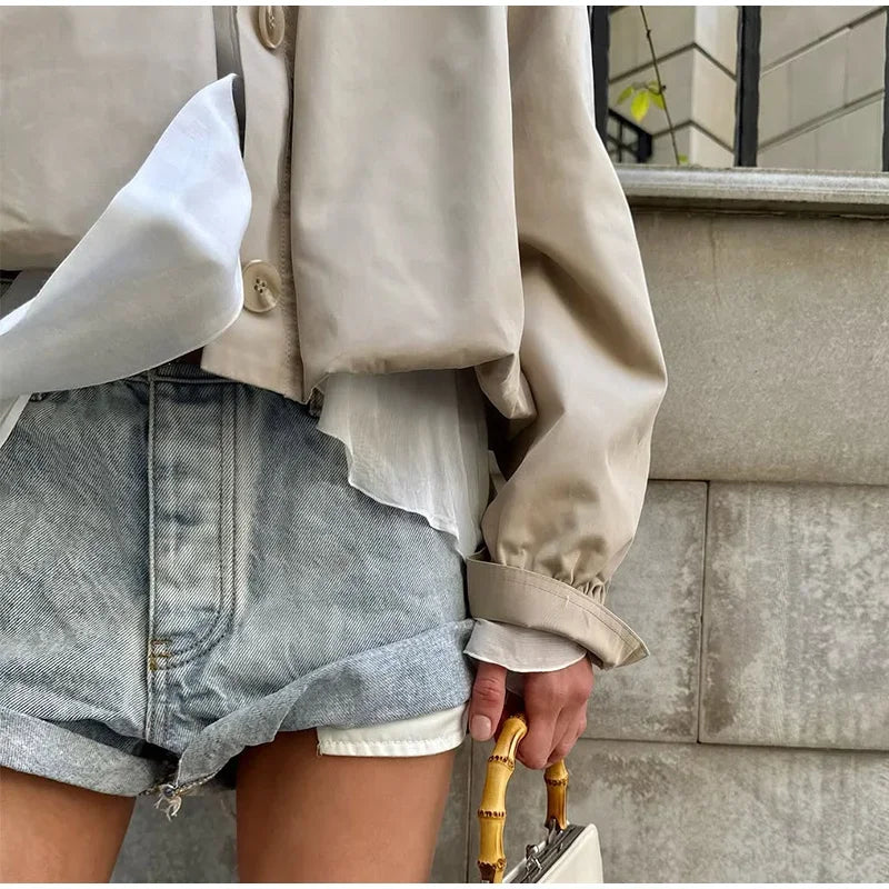 Trench Court Femme – Style Streetwear 2025 - Vestico