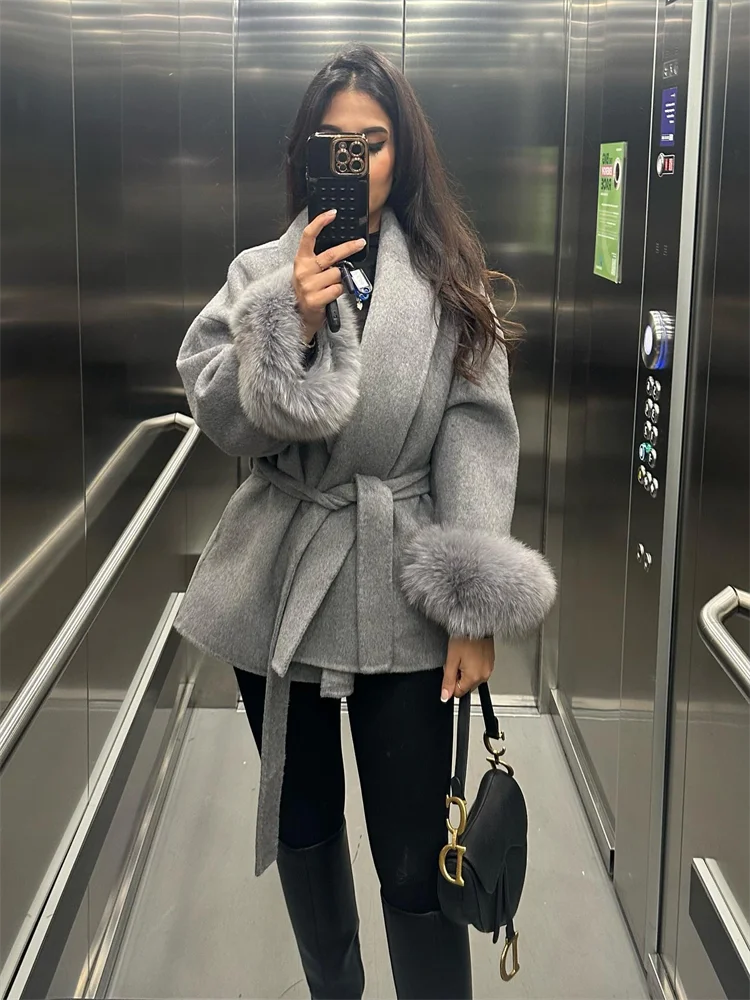 Manteau Femme Élégant – Ceinture & Manches Fourrure - Vestico