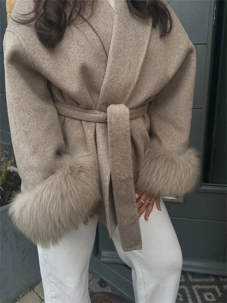 Manteau Femme Élégant – Ceinture & Manches Fourrure - Vestico