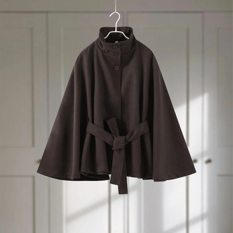 Cape Veste Femme en Fausse Fourrure – Col Montant, Manches Amples & Ceinture - Vestico