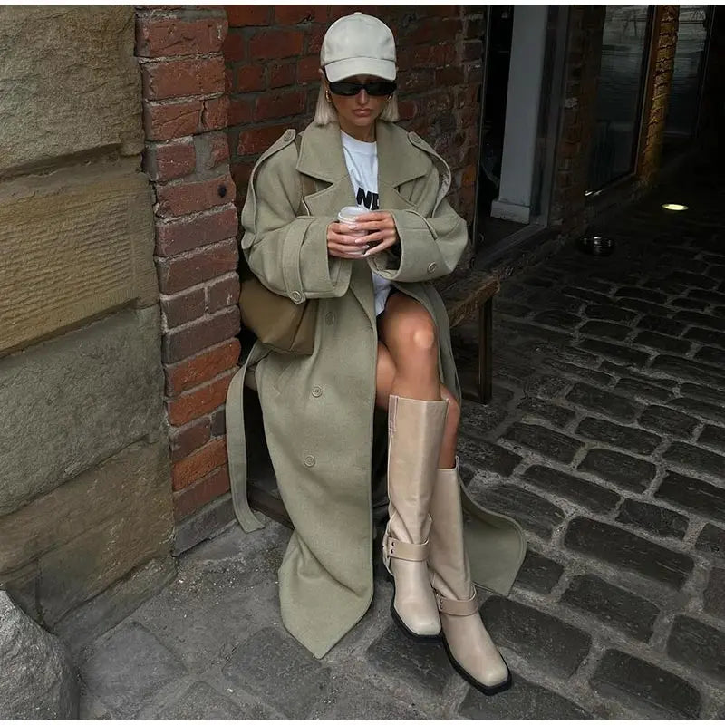 Manteau Élégant à Ceinture – Double Boutonnage & Col Revers - Vestico