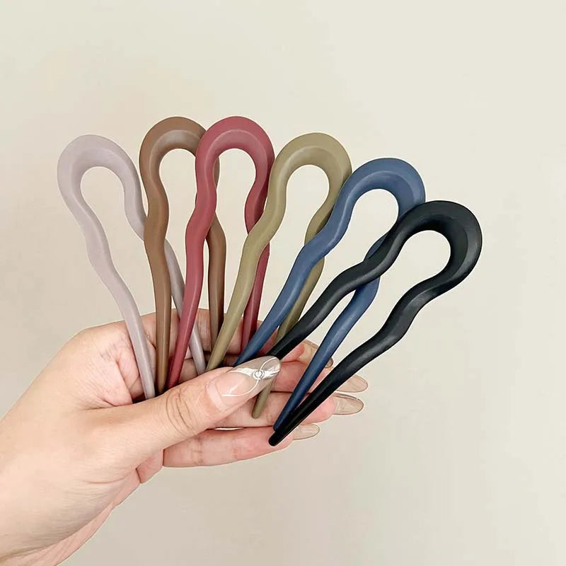 Pic à Cheveux en U Effet Écaille – Barrette Géométrique Élégante