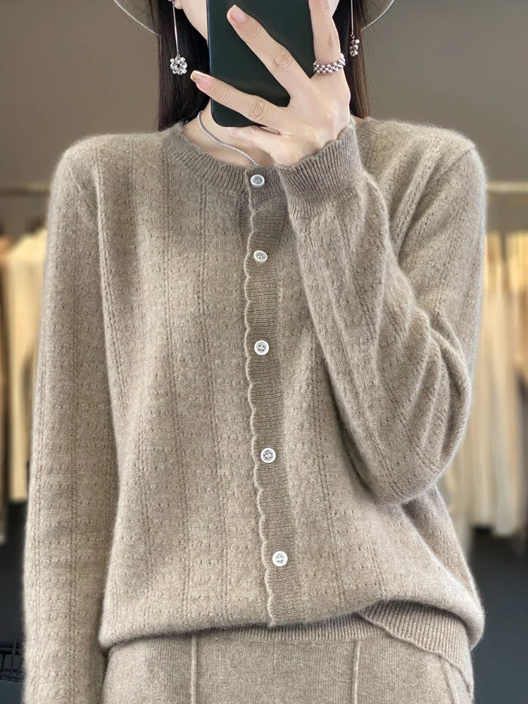 Cardigan Femme 100% Laine Mérinos – Design Dentelle et Tricot Creux - Vestico