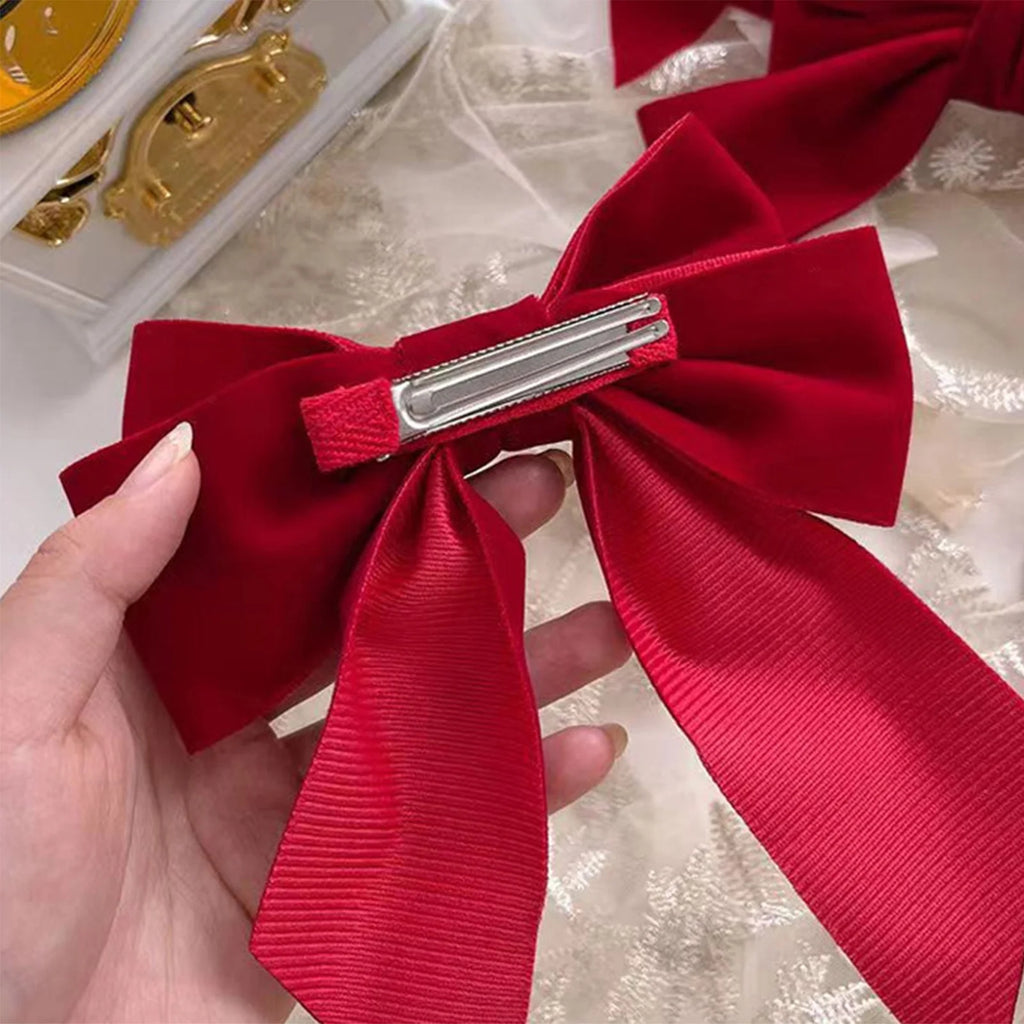 Barrette Femme avec Nœud Rouge – Élégante & Festive