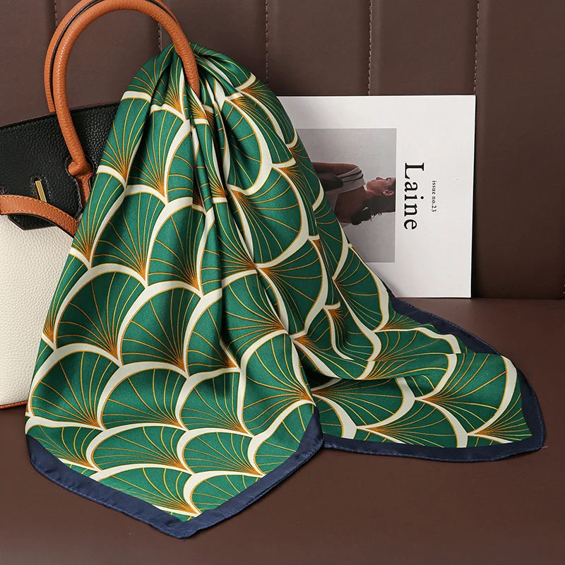 Foulard Carré Satiné Femme – Imprimé Floral, Élégant & Multifonction