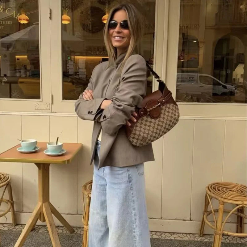 Blazer Femme Élégant – Coupe Moderne, Col Montant & Style Casual