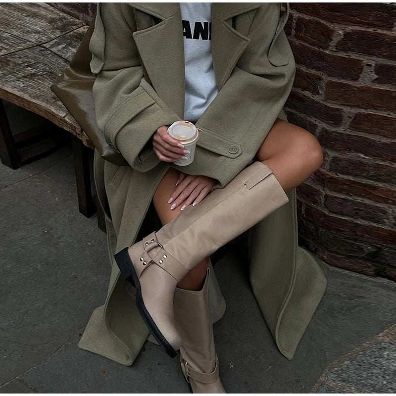 Manteau Élégant à Ceinture – Double Boutonnage & Col Revers - Vestico