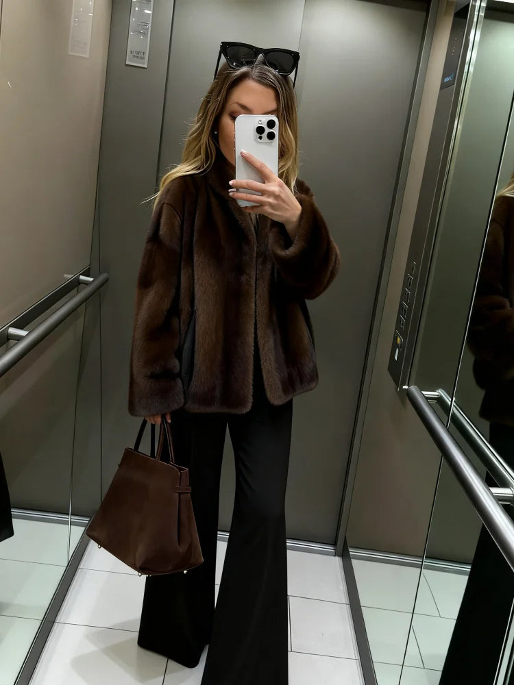 Veste Courte Femme en Fausse Fourrure Marron – Col Revers Col V Style Décontracté