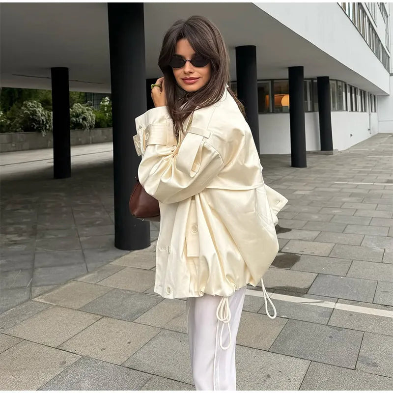 Trench Court Femme – Double Boutonnage & Lacets - Vestico