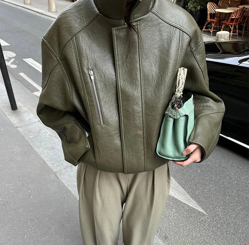 Veste Femme en Simili Cuir Vert Armée – Col Montant, Zippée, Coupe Loose - Vestico