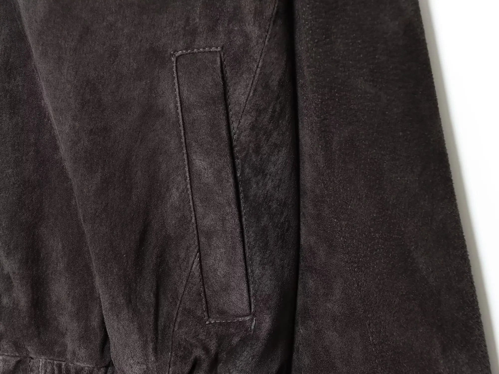 Veste Femme Suédée Grise – Col Montant, Fermeture Zippée, Style Streetwear Automne/Hiver 2025 - Vestico