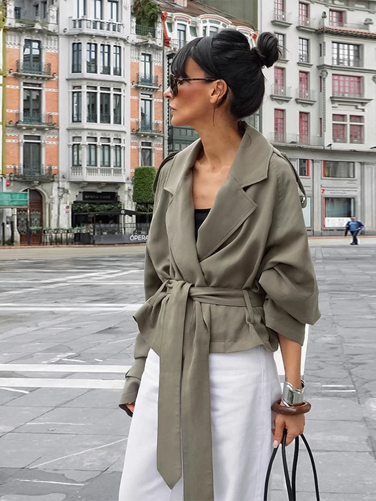 Trench Court Femme – Double Boutonnage & Lacets - Vestico