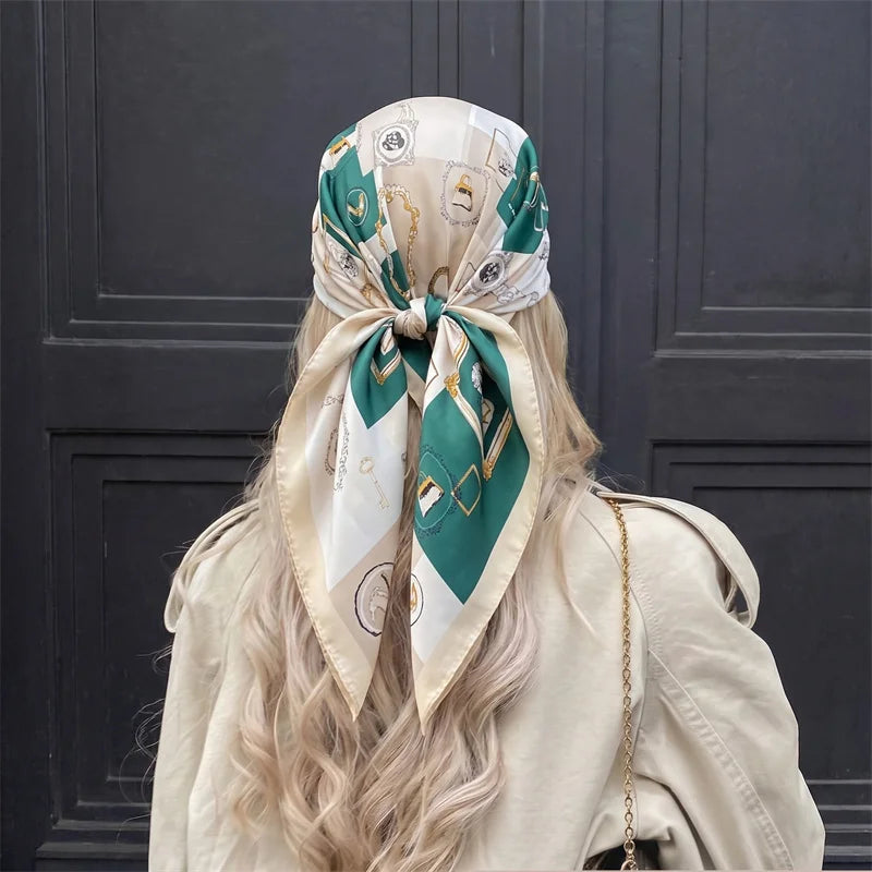 Foulard Carré Satiné Femme – Imprimé Floral, Élégant & Multifonction - Vestico