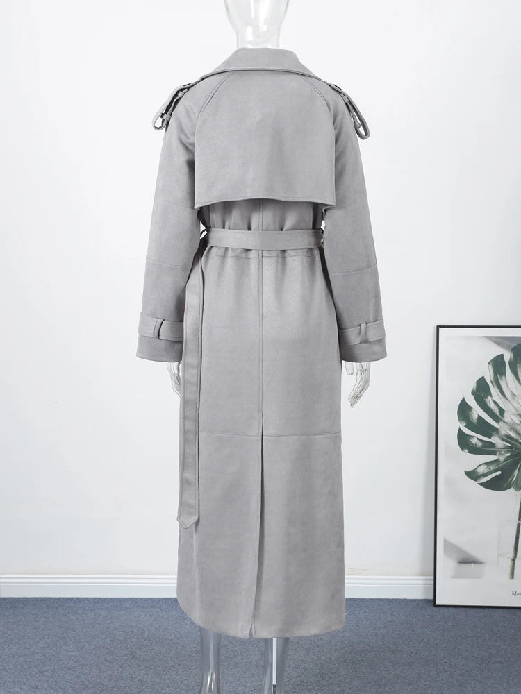 Trench Long Femme en Suédine avec Ceinture – Double Boutonnage, Poches, Style Rétro Automne/Hiver 2025 - Vestico