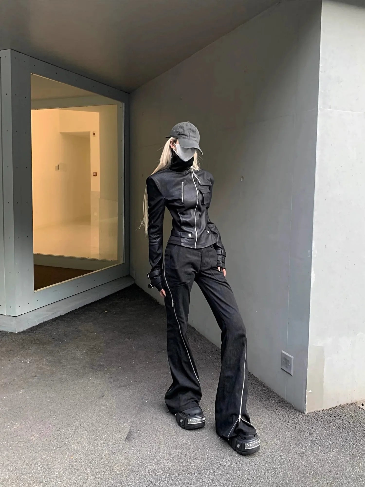 Veste Noire Femme – Simili cuir Court & Design - Vestico