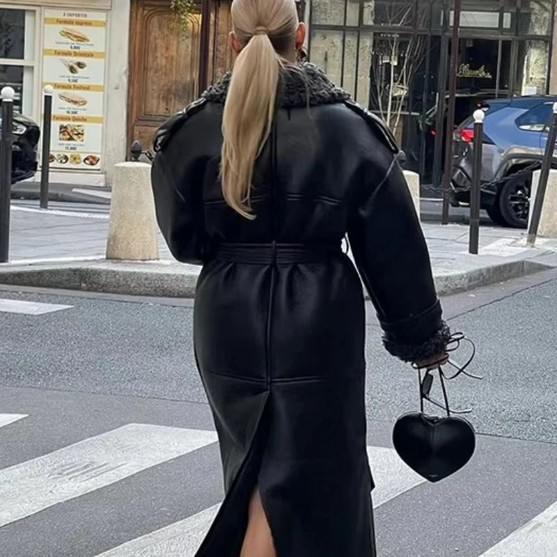 Manteau long femme effet cuir et fausse fourrure – ceinturé style urbain