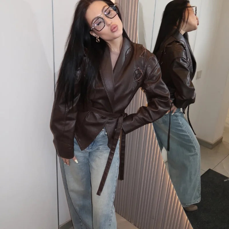 Veste Cuir Vintage Femme – Ceinturée et Streetwear - Vestico
