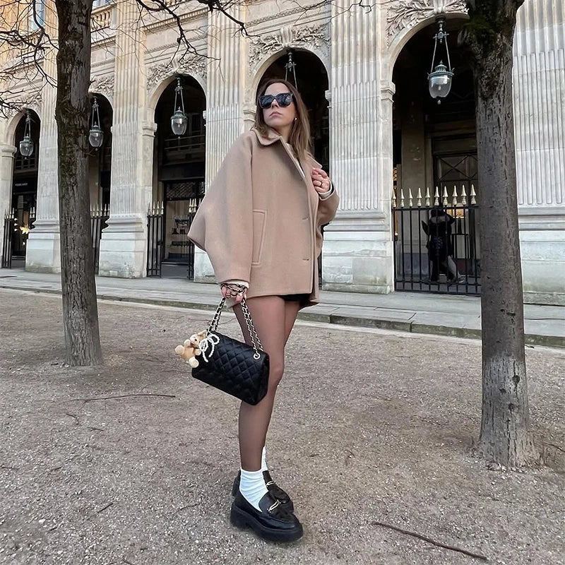 Manteau Court Femme Chic – Col Montant, Fermeture Zippée et Poches - Vestico