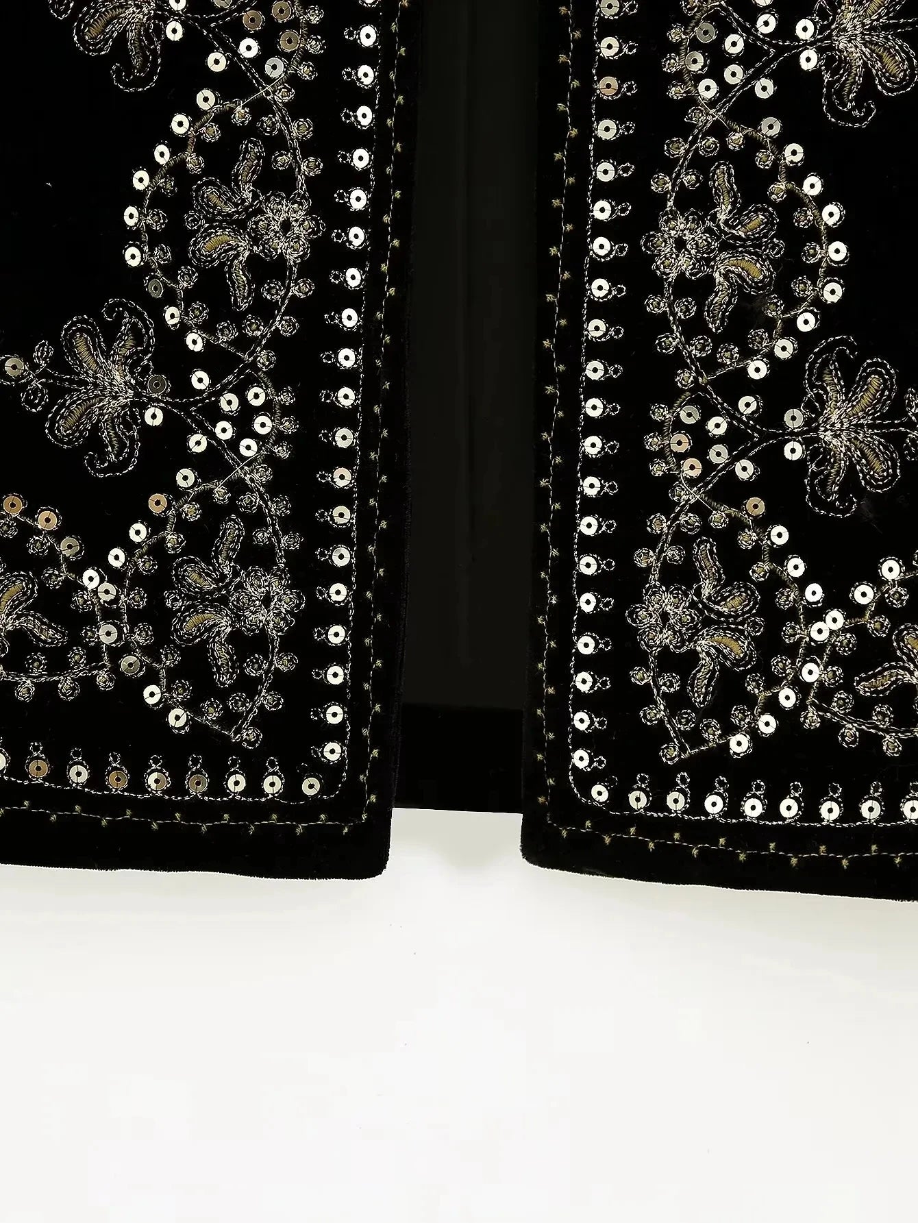 Gilet Femme Vintage Velours Brodé – Sans Manches Col V - Vestico