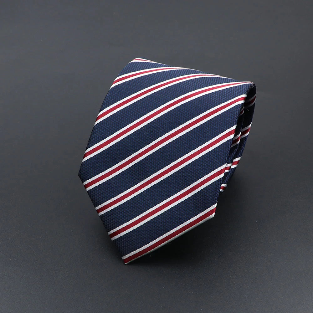 Cravate Homme Imprimée – Motifs Chiens, Rayures & Style Élégant