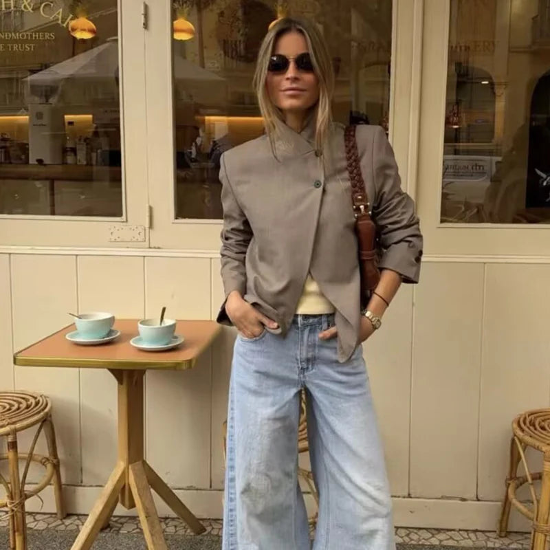 Blazer Femme Élégant – Coupe Moderne, Col Montant & Style Casual