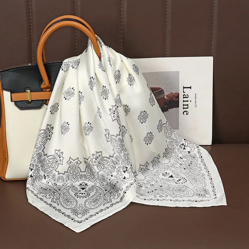 Foulard Carré Satiné Femme – Imprimé Floral, Élégant & Multifonction - Vestico