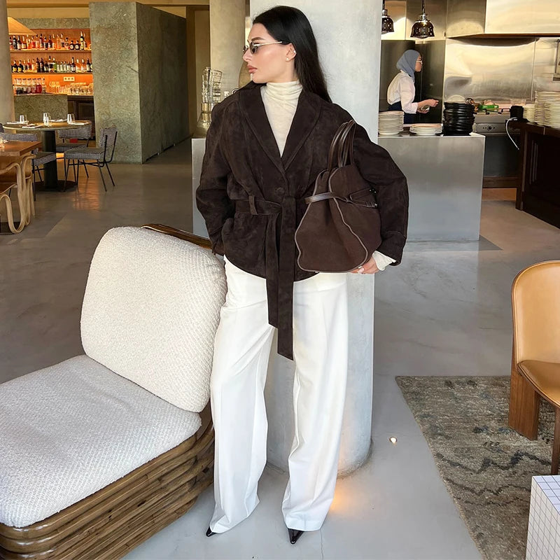Veste Femme Vintage Suédée 2025 – Col V, Ceinturée, Manche Longue - Vestico