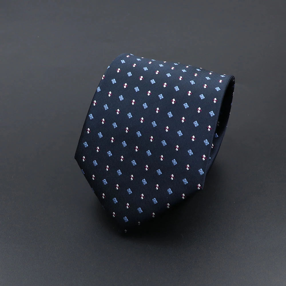 Cravate Homme Imprimée – Motifs Chiens, Rayures & Style Élégant