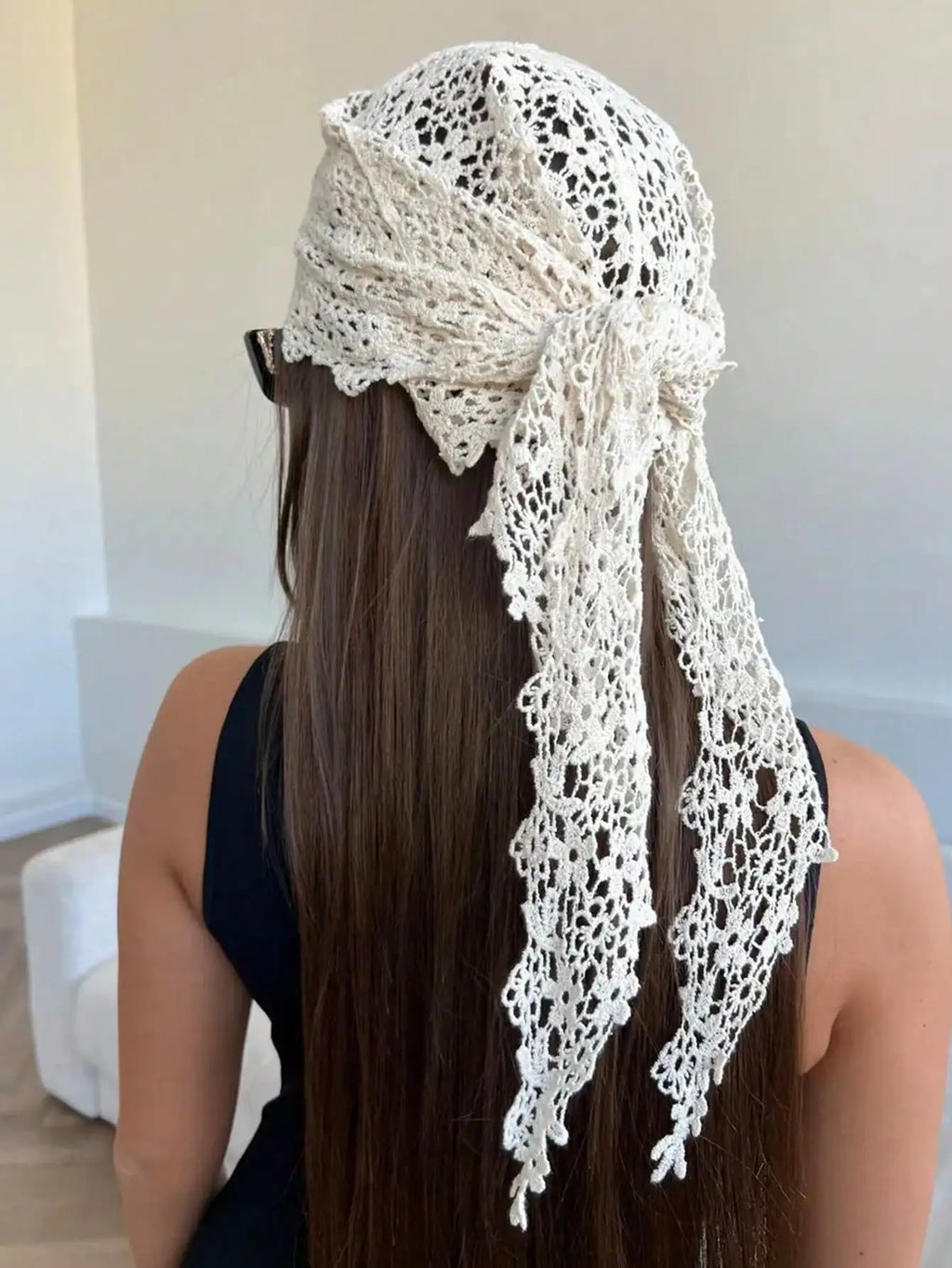 Foulard Femme en Dentelle Florale – Bandeau Cheveux & Accessoire Élégant