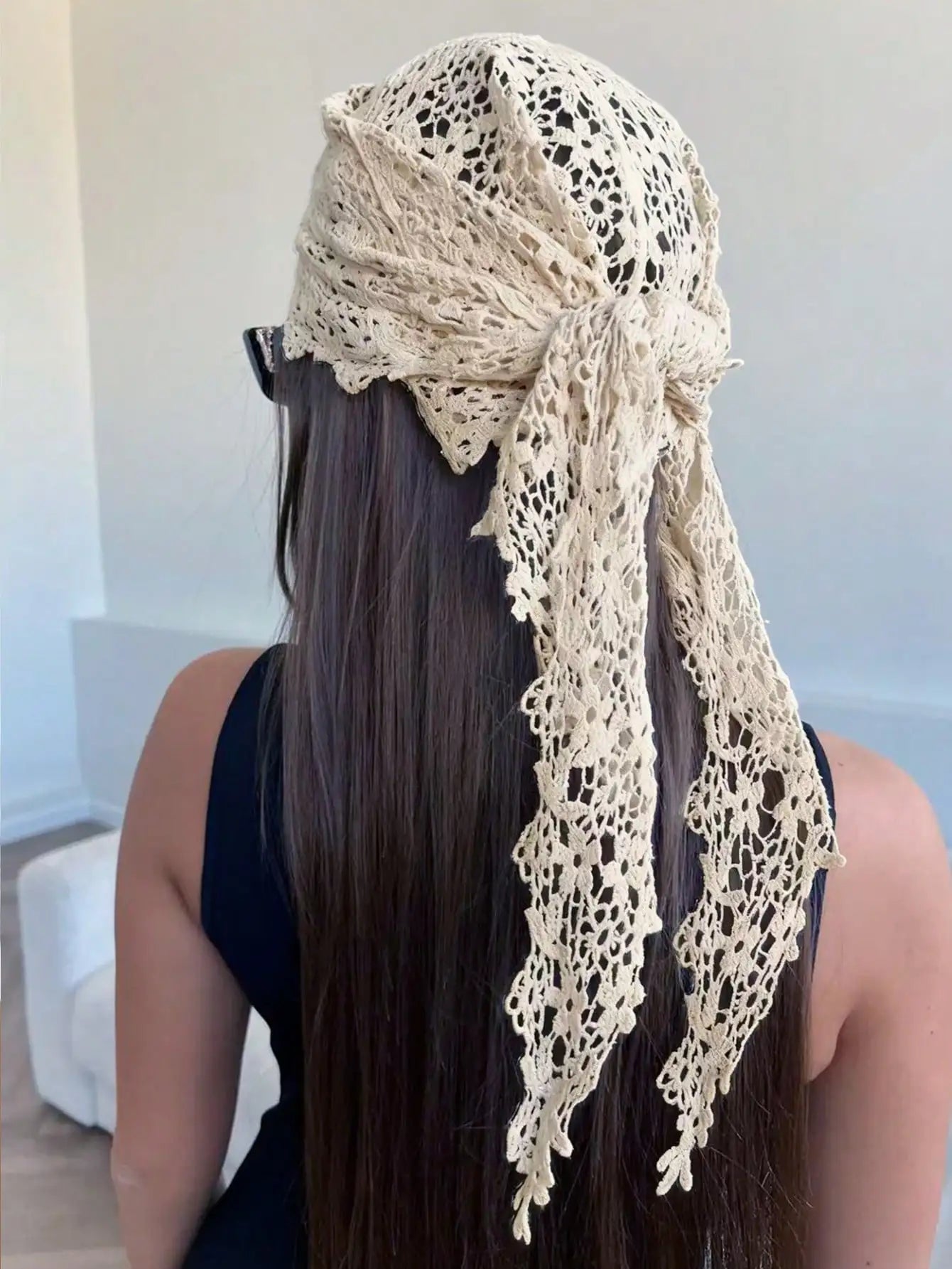 Foulard Femme en Dentelle Florale – Bandeau Cheveux & Accessoire Élégant